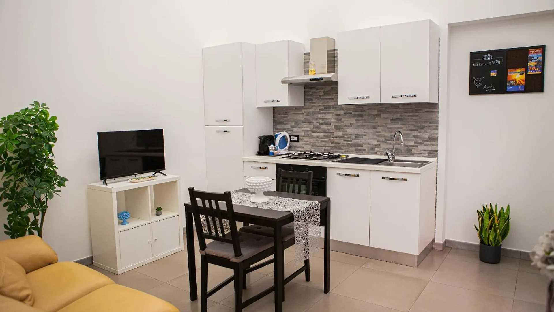 Ruggero Settimo - Holiday Houses Catania 0*,  Italy