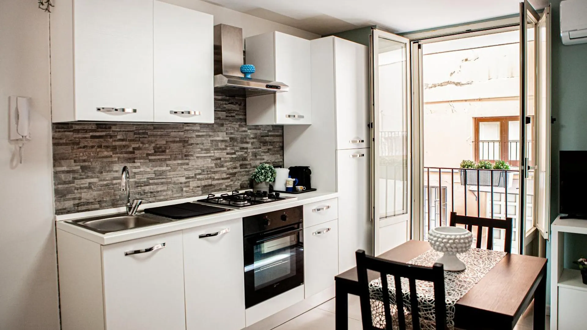 Ruggero Settimo - Holiday Houses CTA Semesterbostad